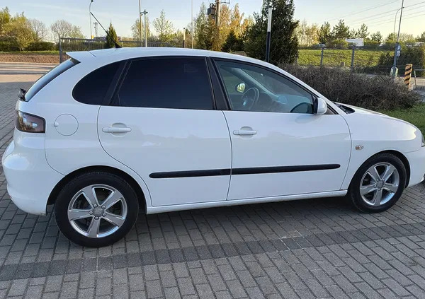 samochody osobowe Seat Ibiza cena 17500 przebieg: 188700, rok produkcji 2009 z Żukowo
